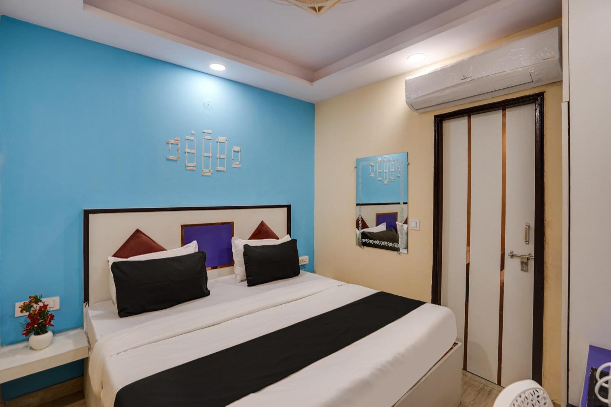 Super Hotel O Hotel Gold Star ニューデリー エクステリア 写真