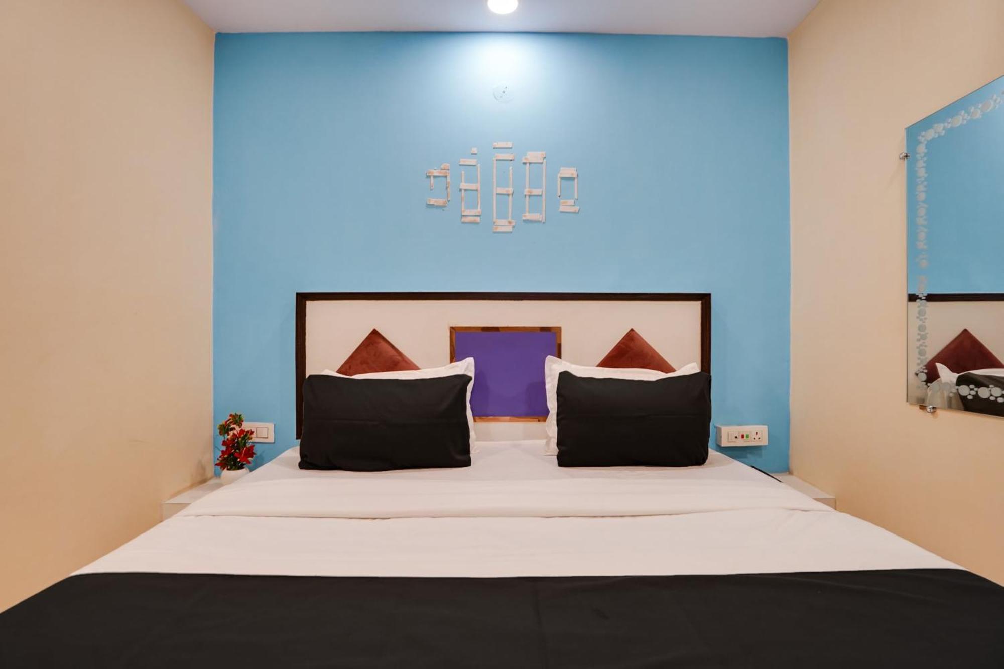 Super Hotel O Hotel Gold Star ニューデリー エクステリア 写真